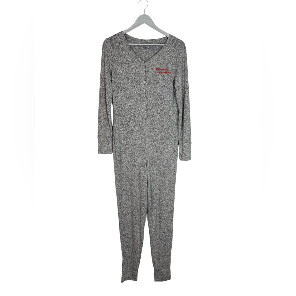 Aerie Dear Santa Onesie Pajamas gray snap front‎ size Medium Christmas